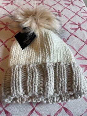 Babe & Tess Cream and Light Tan Knit Pom Beanie